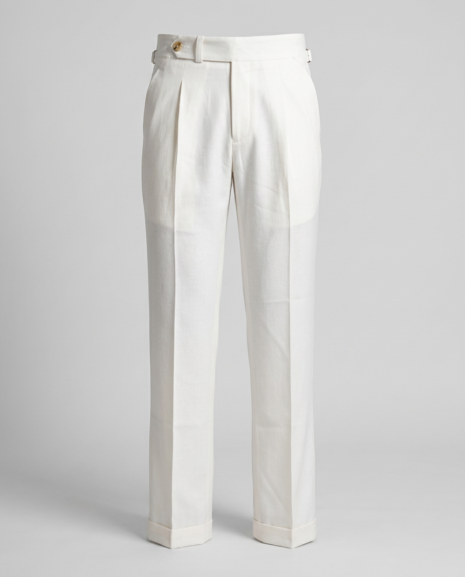 Pleated trousers in white