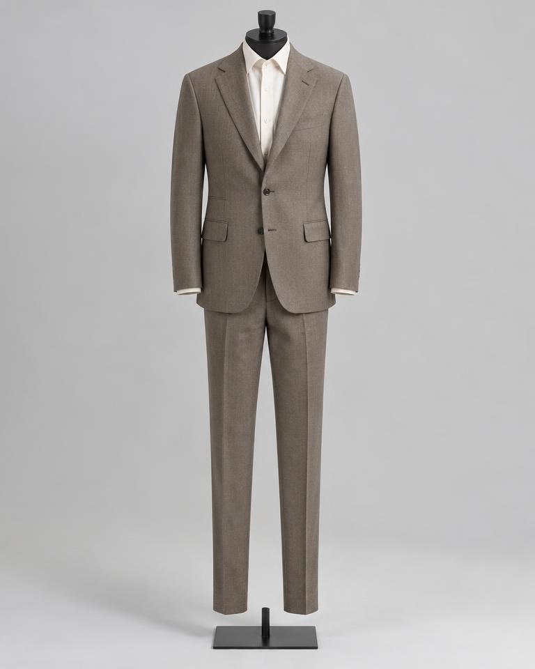 Suit in taupe